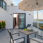 With 2 Pools, And Sauna Sunce Βίλα Τρογκίρ