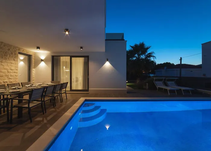 With 2 Pools, And Sauna Sunce Villa Trogir