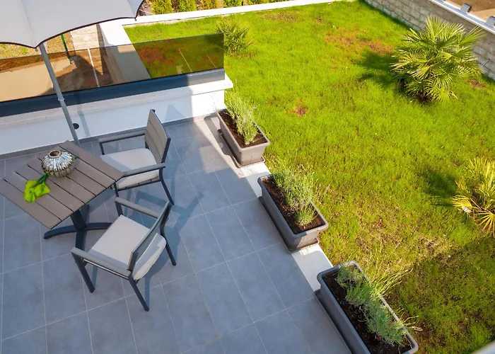 With 2 Pools, And Sauna Sunce *